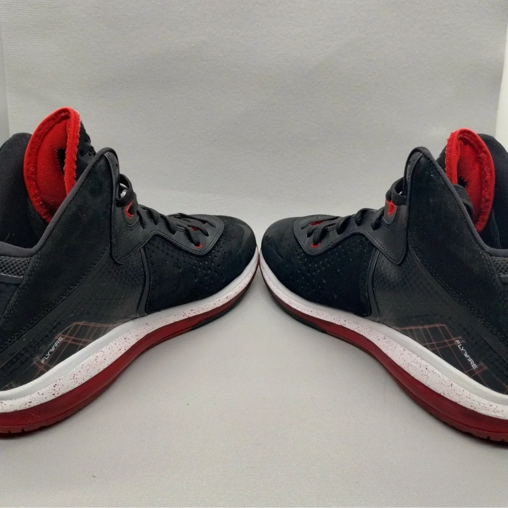 Nike LeBron 8 Bred Basketball Shoes Mens Size 11.5 Varsity Red Black White